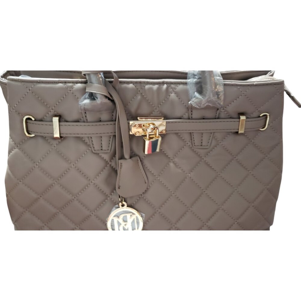 NWT Badgley Mischka Large Quilted Tote with front Lock